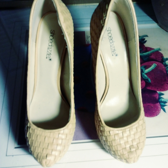 SHOEDAZZLE GORGEOUS TAN PLATFORMS💐 - Picture 7 of 8
